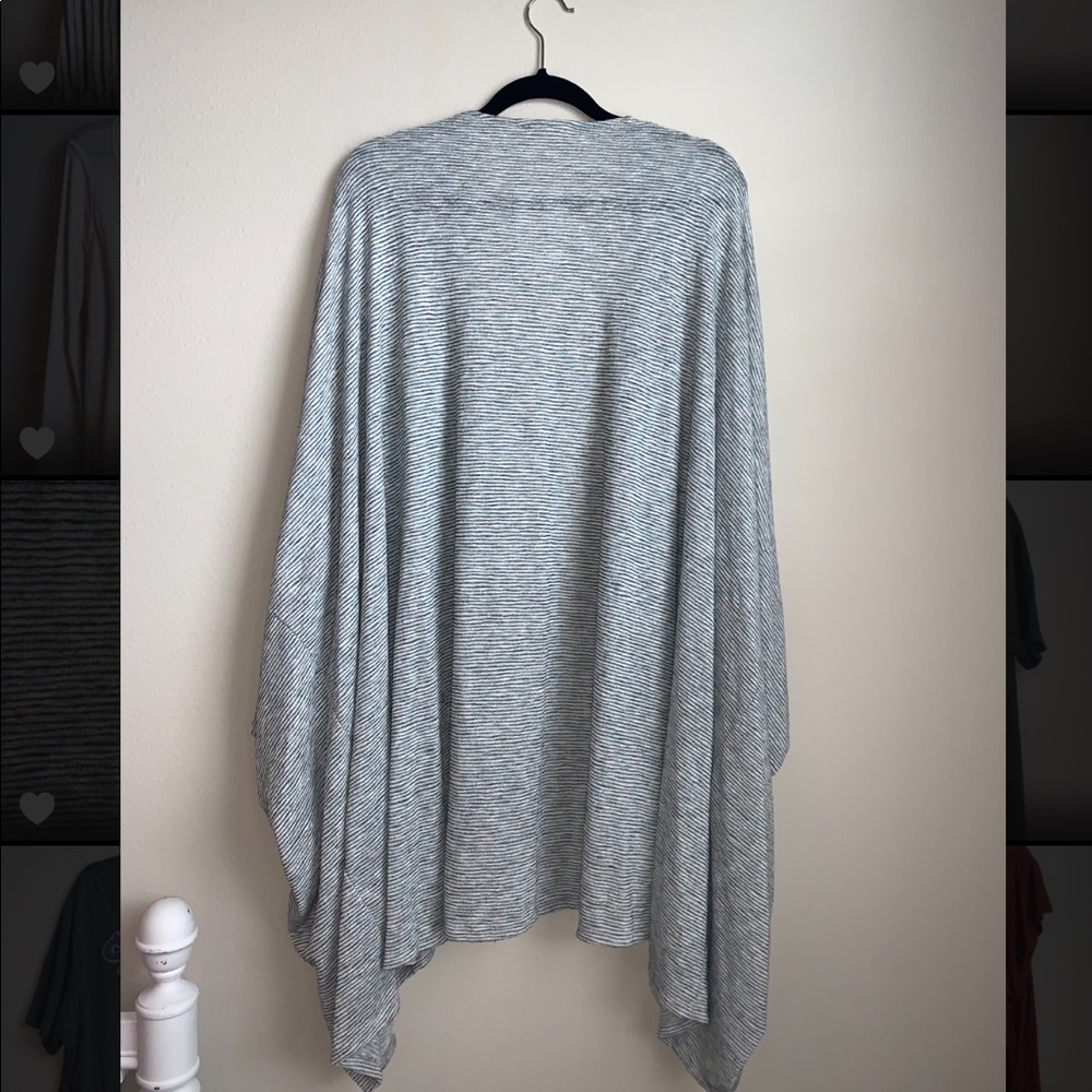 Kimono - Picture 2 of 2